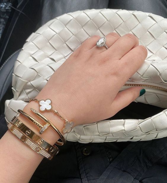 ELEGANZ NAGEL DELUXE ARMBAND Goud 18K
