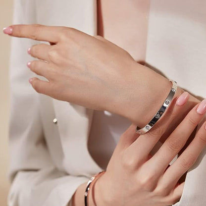 EINDLOOP ARMBAND MET ZIRKONIA